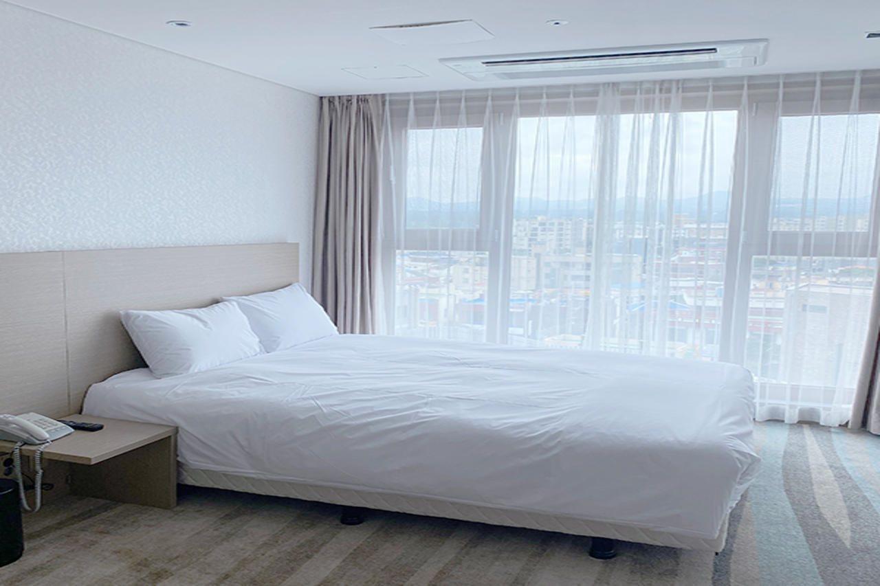The Artstay Jeju Hamdeok Hotel ภายนอก รูปภาพ