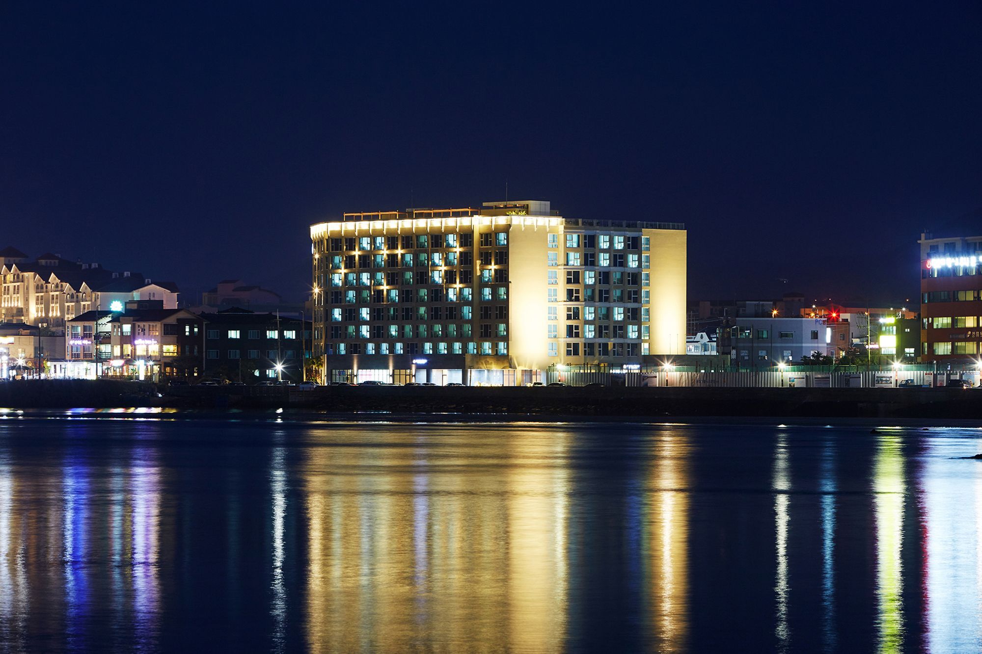 The Artstay Jeju Hamdeok Hotel ภายนอก รูปภาพ
